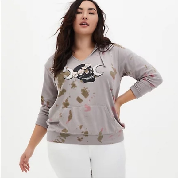 torrid Tops - Torrid Skull Hoodie Size 2